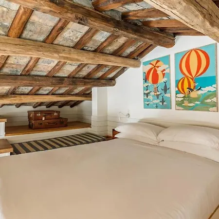 Casa Adriana, A Burghesius * Rom