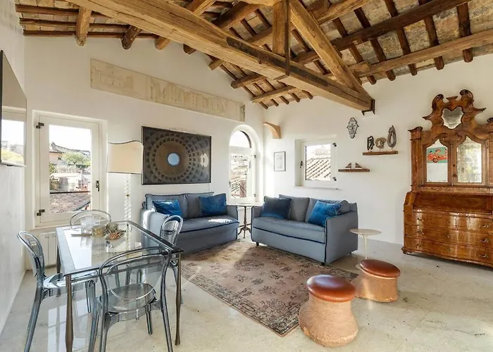 Casa Adriana, A Burghesius Apartment Rom