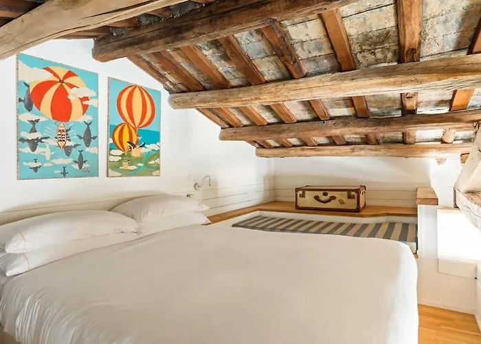 Casa Adriana, A Burghesius *